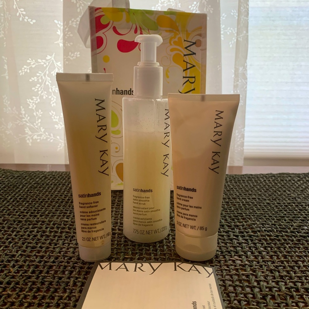 Mary Kay NIP Fragrance Free Satin Hands Pampering Set